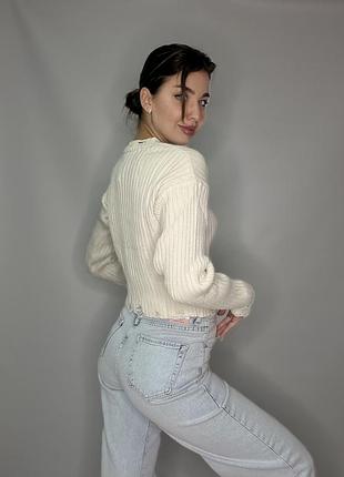 Жіночий джемпер білий 2