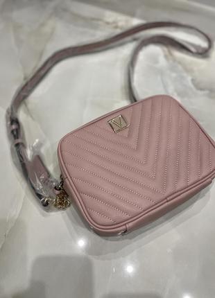 Cумка the victoria top zip crossbody розовая женская