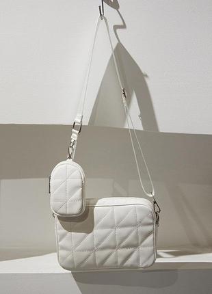 Жіноча сумка  стьобана біла з гаманцем1 фото
