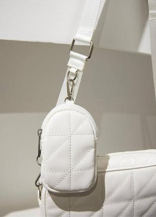 Жіноча сумка  стьобана біла з гаманцем3 фото