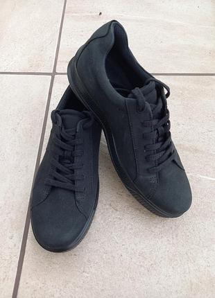 Кроссовки ecco черные базовые