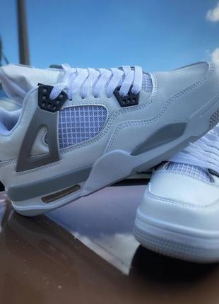 Мужские кроссовки nike air jordan 4 retro military white & grey.