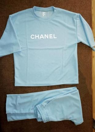 Костюм голубий