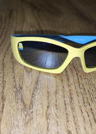 Сонячні окуляри з міньонами minions