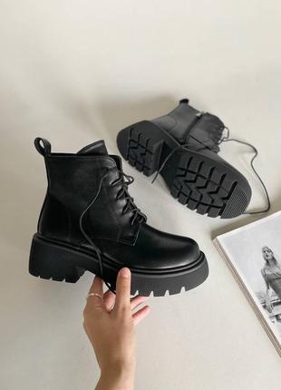 Черные демисезонные ботинки на шнуровке осенние весенние1 фото