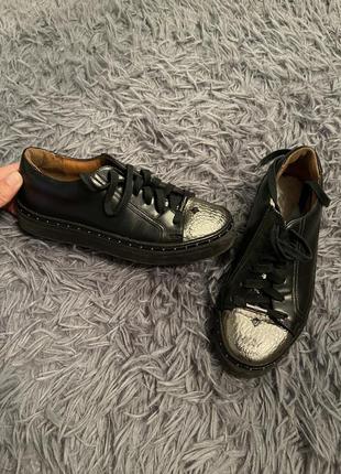 Mcm стильні шкіряні кросівки від преміум бренду