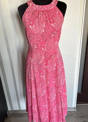 Фирменное розовое платье миди1 фото