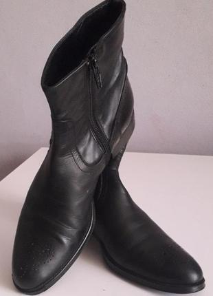 Шкіряні чорні черевики козаки італія