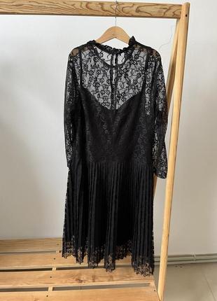 Гіпюрове чорне жіноче плаття під шию гепюрове плаття чорна міні плаття мережевне плаття з мереживом1 фото