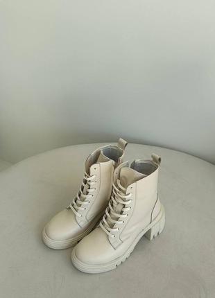 Кожаные ботинки на каблуке 🔥10 фото