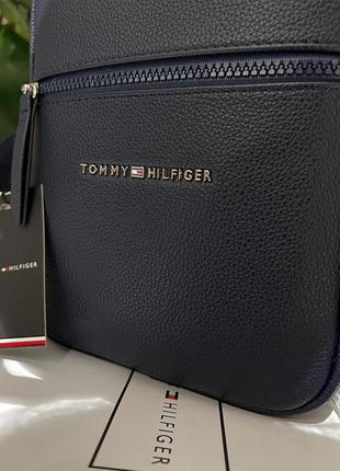 Сумка tommy hilfiger темно синя барсетка месенджер на плече чоловіча3 фото