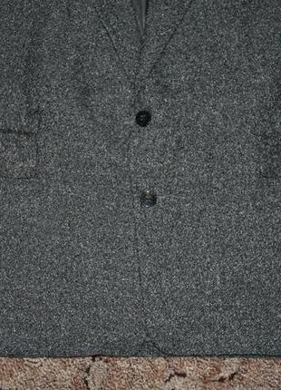 Классический серый пиджак на двух пуговицах5 фото