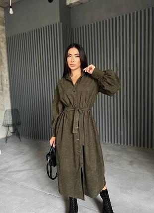 Вельветовое платье миди с рукавами фонариками малиновое чёрное хаки бельевой халат на пуговицах вечернее рубашка свободное расклешённое