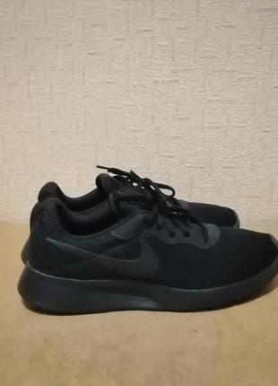 Кросiвки nike tanjun black