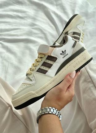 Adidas forum pocket
