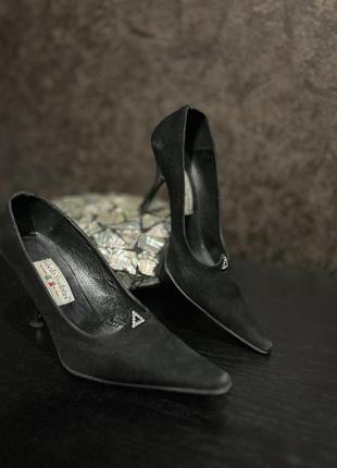 Туфли на заколках замшевые черные3 фото