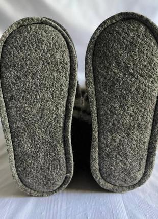 Тапочки-чуни высокие коричневые с узором "олени"