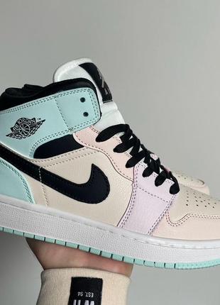 Кросівки жіночі nike air jordan 1 retro multicolor mid