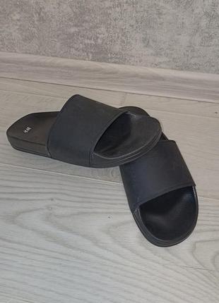 Новые шлепанцы h&m р 41-42 , стелька 28 см