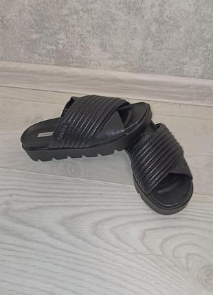 Кожаные шлепанцы сабо calvin klein 35 р, стелька 22.2 см