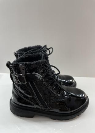 Дитячі черевики чорні осінні, зимові на дівчинку. розмір 33-34. устілка 22 см