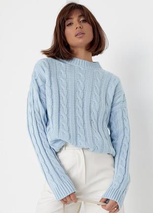 Трендовый вязаный свитер в полоску косичка / джемпер