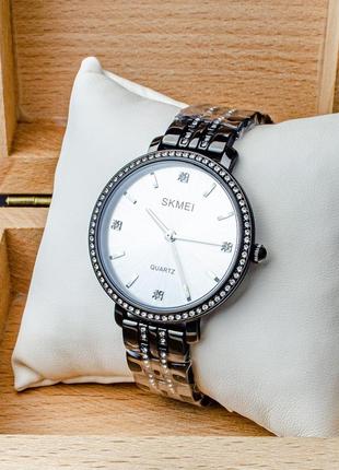 Женские классические наручные стрелочные часы с металлическим браслетом skmei 2006 bksi