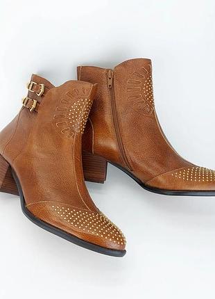 Стильные ковбойки arezzo