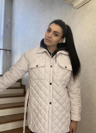 Стьобана демісезонна куртка сорочка для дівчинки підлітка з поясом бузкова