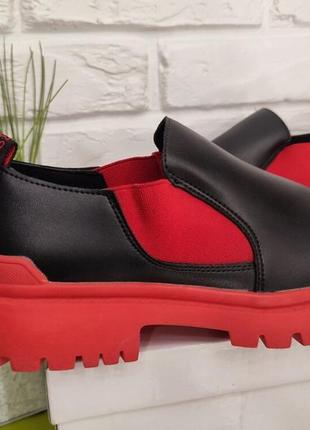 Жіночі чорні , червоні демісезонні туфлі-сліпони на тракторній підошві  36, 37рр3 фото