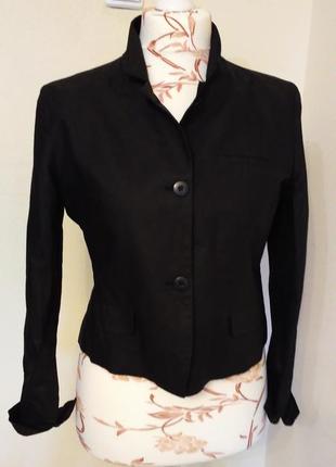 Жакет з льону і котону чорного кольору. німеччина