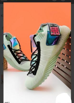 Стильные зеленые кроссовки из текстиля сетка летние на платформе