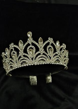 Нежная диадема с камнями swarovski, серебро