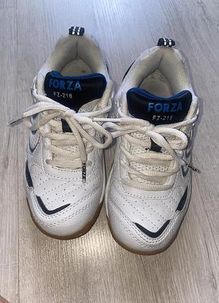 Продам кроссовки