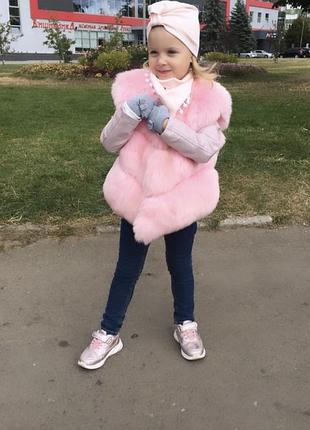 Безрукавка для девочки