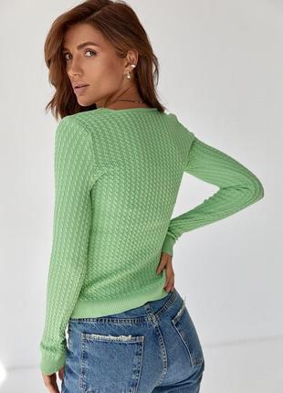 Жіночий джемпер в дрібну косичку зеленого кольору3 фото