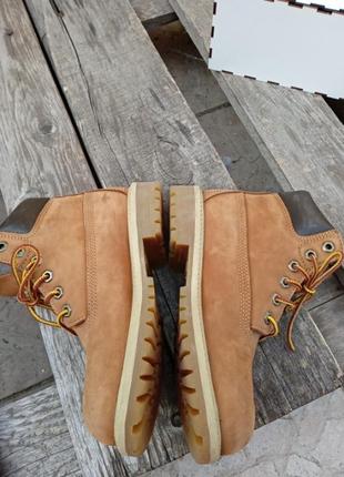 Ботинки нубук р.33 timberland