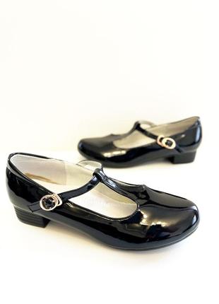 Черные лакированные туфли на каблуке для дефиле танцев1 фото