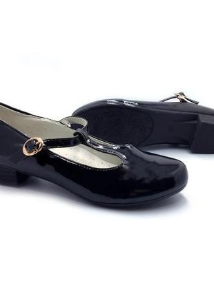 Черные лакированные туфли на каблуке для дефиле танцев5 фото