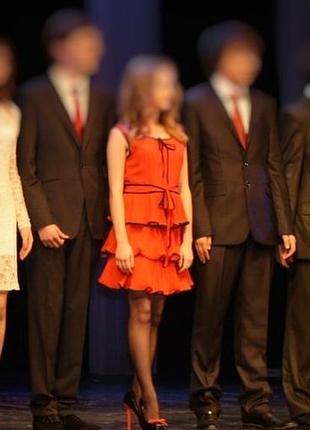Коралловое платье с рюшами (m)