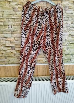 Літні крепдешинові штани принт лео леопард легка струминна тканина довгі палаццо летние крепдешинов3 фото