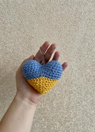 Вязаные патриотические брелоки