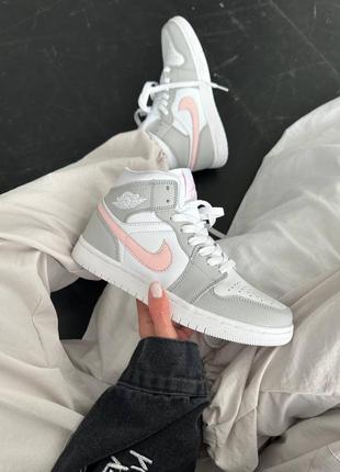 Кросівки nike air jordan retro 1 “light grey / pink”1 фото