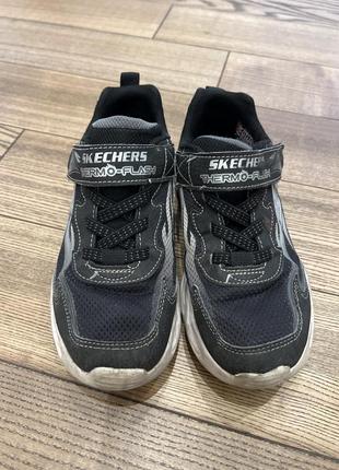 Skechers кросівки підошва світиться