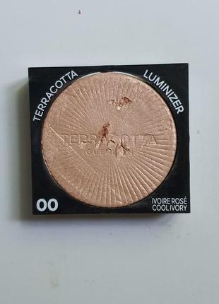 Хайлайтер guerlain terracota luminizer compact powder