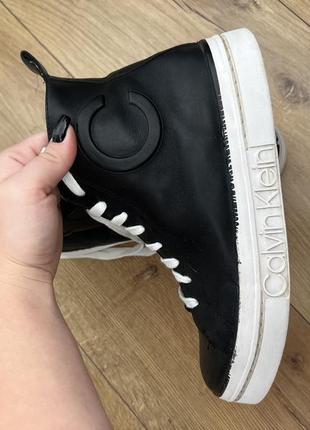 Кеди calvin One