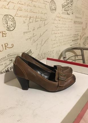 Кожаные туфли 22.5