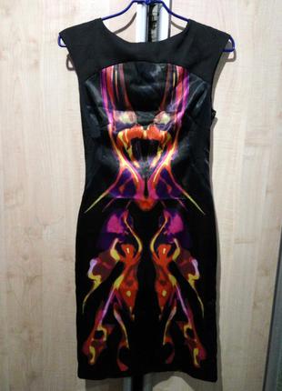 Эффектное платье