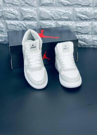 Кроссовки jordan retro 1 серые мужские женские подростковые осенние зимние красовки джордан серые. новинка