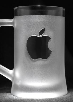 Матовый бокал для пива с гравировкой лого apple